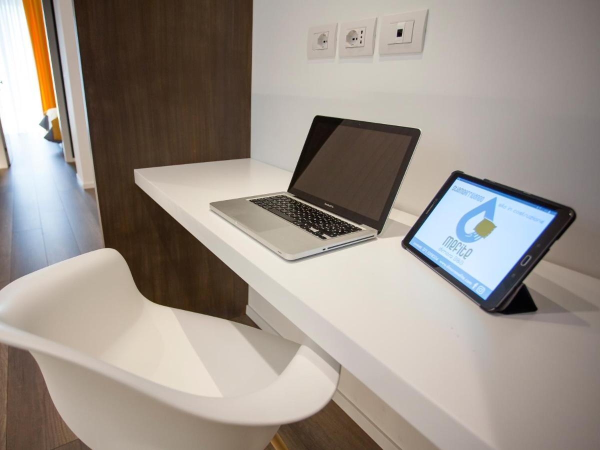 Dimora Mefite-Camere Con Bagno Privato E Self Check-In Matera Exterior photo